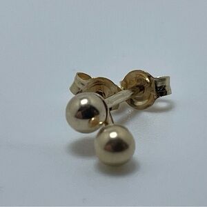 14K Yellow Gold Ball Stud Earrings 3mm Classic Polished Pair
